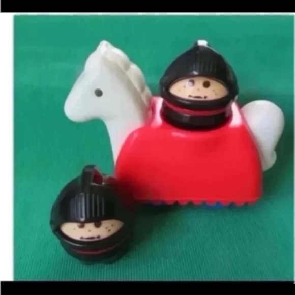 vintage Little Tikes Toddle Tots Wer Waffle HORSE & 2 BLACK KNIGHTS LOT - Picture 1 of 3